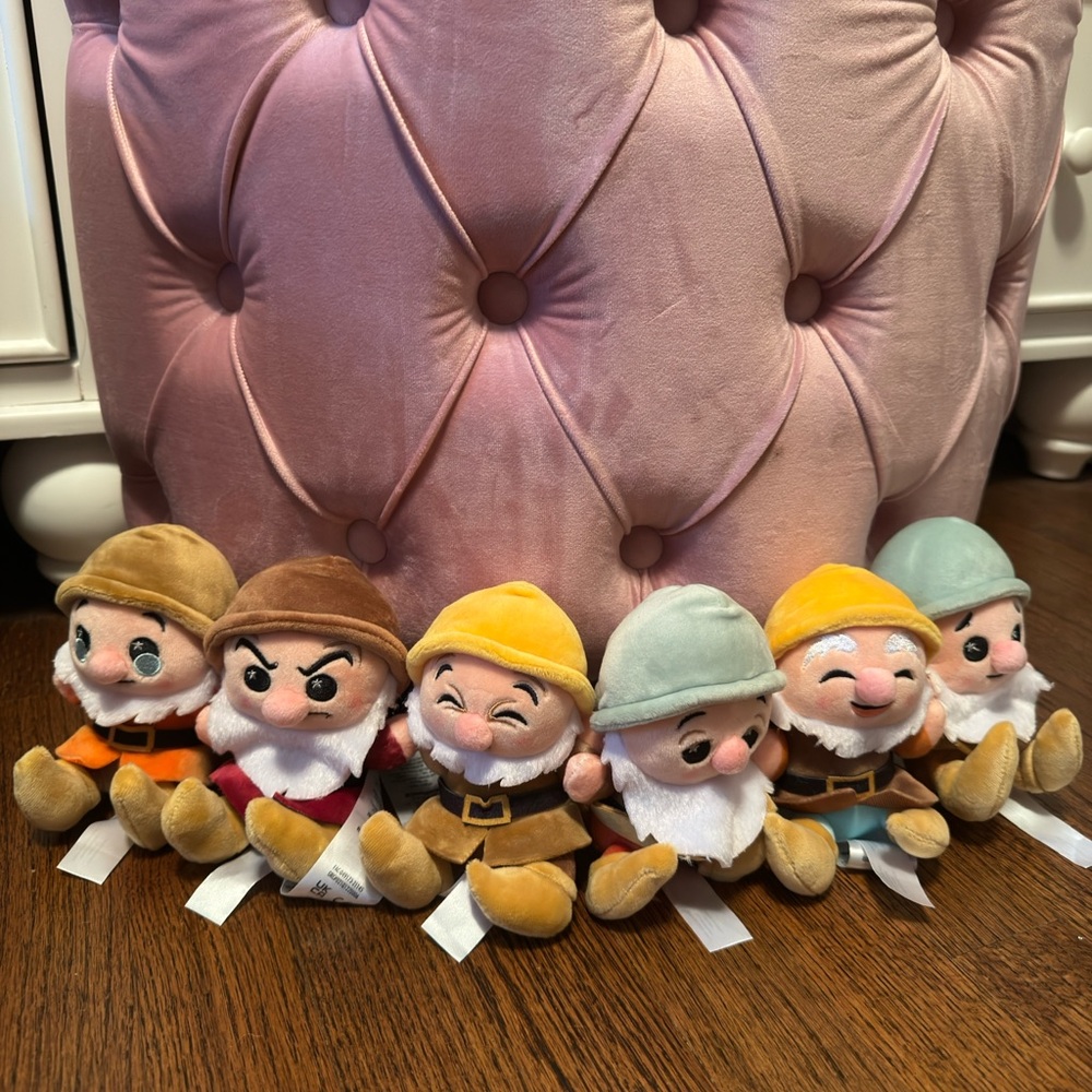 Disney Wishables 7 Dwarfs
